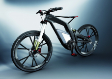 CFK-Renner auf zwei Rädern: Das Audi e-bike Wörthersee wiegt ohne seine elektrischen Bauteile nur elf Kilogramm. 