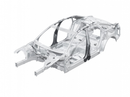 Audi A8: B-pillars made from hot-shaped steel in the passenger cell