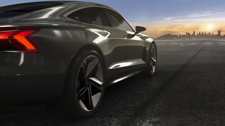 The J1 performance platform – the first e-tron GT concept